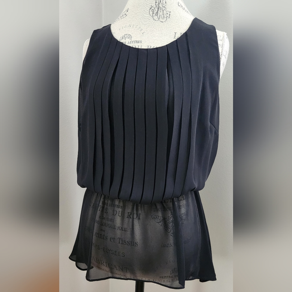 BISOU BISOU sleeveless black top with elastic waist and pleated front in S